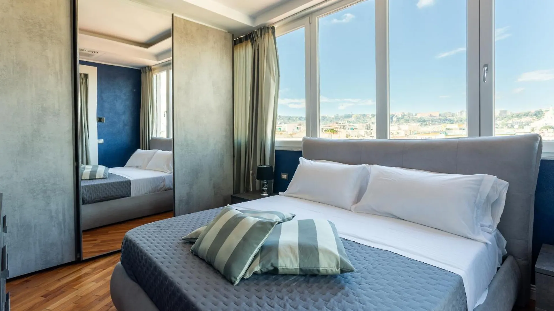 Panorama Suite Napoli Italy